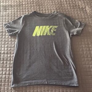 EUC Boy’s Nike Tee Size Medium
